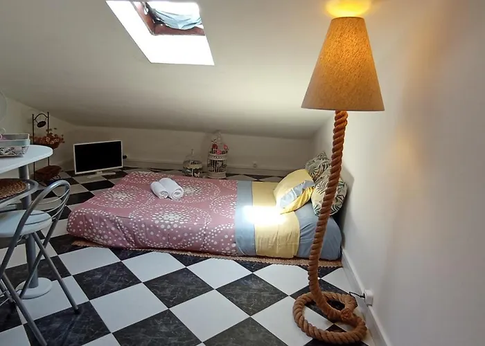 Zawaiaroom ホームステイ