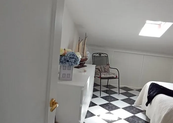 Zawaiaroom ホームステイ ラゴス