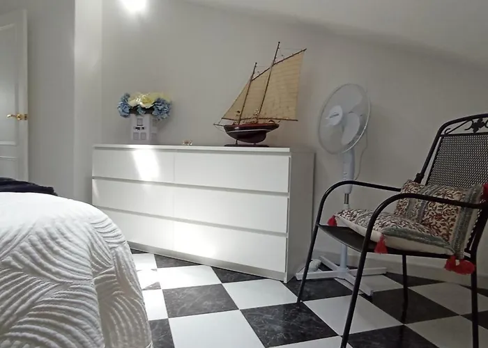 Zawaiaroom ホームステイ *