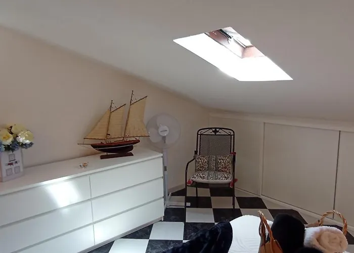 Zawaiaroom ホームステイ ラゴス